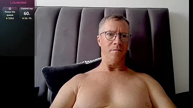 Snapshot of SinfulPulse69 chatting on July 17, 11:40 am SinfulPulse69 online show from July 17, 11:40 am