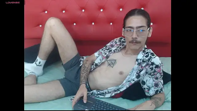 bigcock robert online show from June 15, 7:35 pm