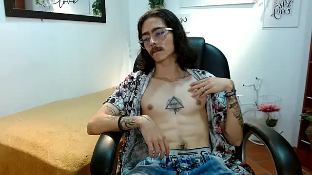 bigcock robert online show from July 1, 3:45 pm