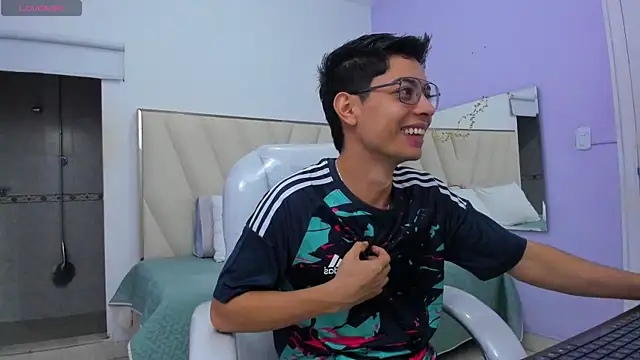 Ethan12  online show from June 26, 3:34 am