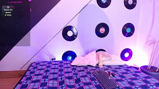 Allissa Noir online show from July 2, 2:45 am