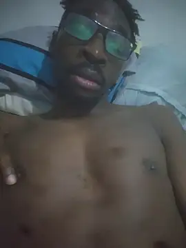 Snapshot of Geespise chatting on June 25, 1:14 am Geespise online show from June 25, 1:14 am