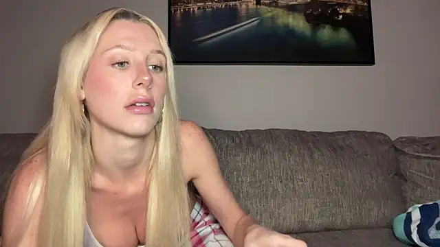 chelseapaigee online show from June 19, 3:12 am