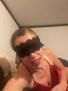 VeiledVixxen online show from July 18, 3:37 am