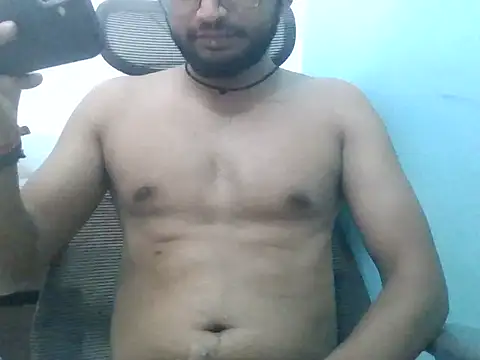 Snapshot of karthik1101 chatting on June 6, 9:31 pm karthik1101 online show from June 6, 9:31 pm