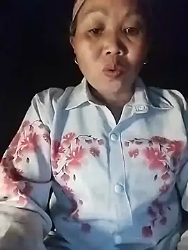 Snapshot of Vitamins-e chatting on July 7, 2:31 pm Vitamins-e online show from July 7, 2:31 pm