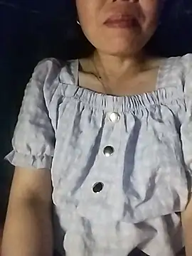 Snapshot of Vitamins-e chatting on July 14, 10:21 am Vitamins-e online show from July 14, 10:21 am