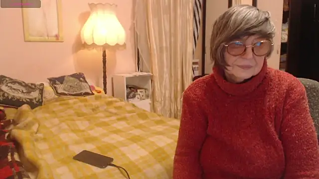 Sharon Amore online show from February 11, 5:24 pm