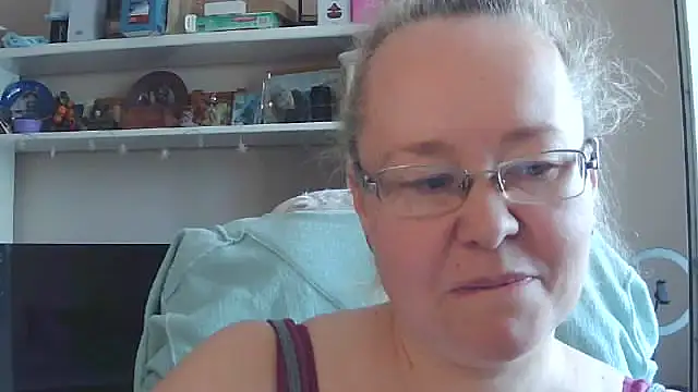 Viola27 online show from July 21, 7:10 am