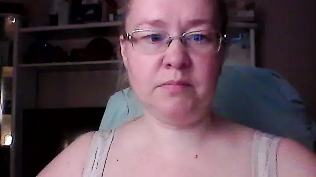 Viola27 online show from June 9, 6:09 pm