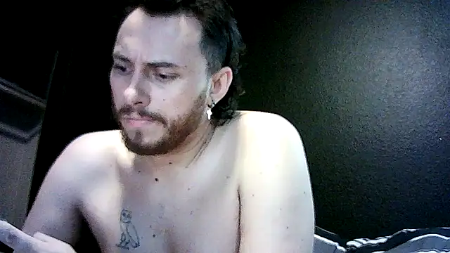 Snapshot of Mikecloudyhawk chatting on June 7, 10:48 pm Mikecloudyhawk online show from June 7, 10:48 pm