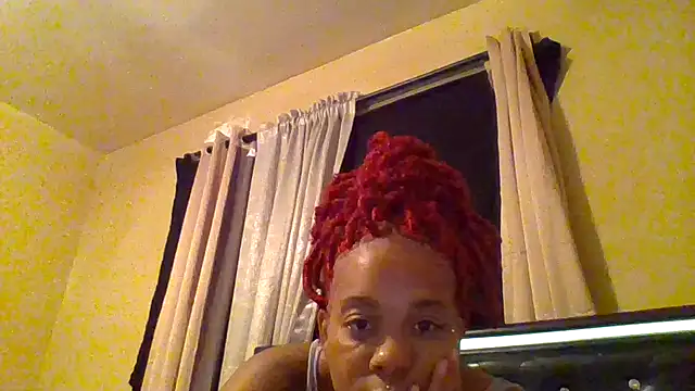 Snapshot of BoujieDee chatting on July 29, 3:39 am BoujieDee online show from July 29, 3:39 am