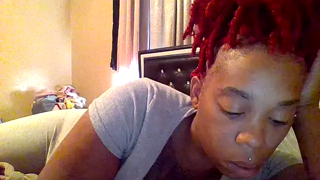 Snapshot of BoujieDee chatting on July 30, 12:15 pm BoujieDee online show from July 30, 12:15 pm