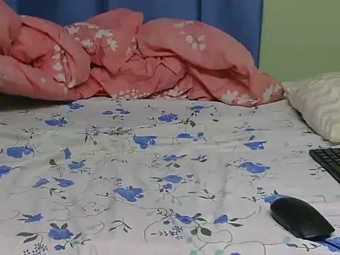 Snapshot of sexxybutty24 chatting on July 18, 1:03 am sexxybutty24 online show from July 18, 1:03 am