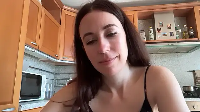 Snapshot of Flamingo_Queen chatting on June 12, 6:22 am Flamingo Queen online show from June 12, 6:22 am