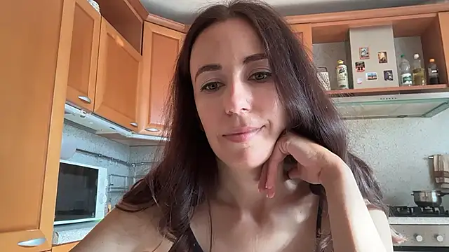 Snapshot of Flamingo_Queen chatting on July 15, 4:30 am Flamingo Queen online show from July 15, 4:30 am