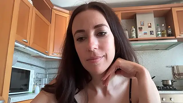 Snapshot of Flamingo_Queen chatting on July 16, 6:10 am Flamingo Queen online show from July 16, 6:10 am