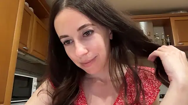 Snapshot of Flamingo_Queen chatting on June 21, 7:19 pm Flamingo Queen online show from June 21, 7:19 pm