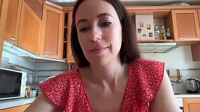 Snapshot of Flamingo_Queen chatting on June 21, 5:24 am Flamingo Queen online show from June 21, 5:24 am