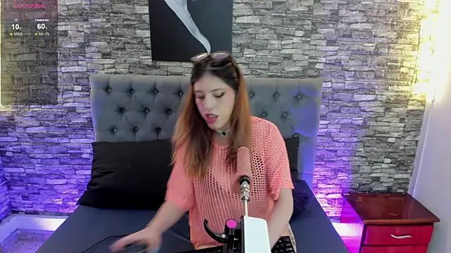 AngeliqueGirard online show from July 18, 7:44 pm