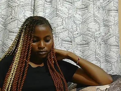 tamdiva1 online show from June 13, 2:48 pm