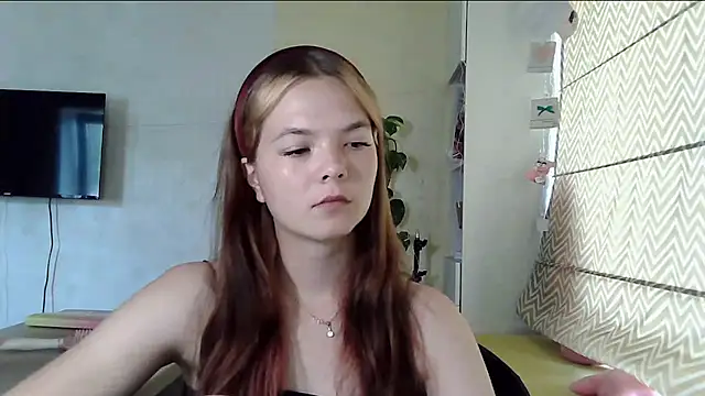 AvrilGillig online show from July 15, 7:37 am