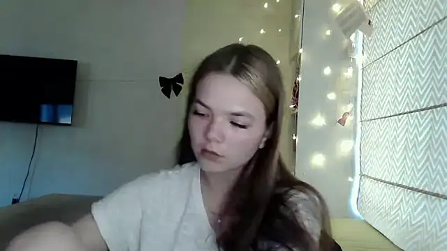 AvrilGillig online show from June 30, 3:12 pm