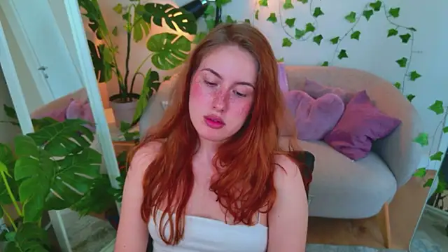 Snapshot of ChloeAster chatting on August 1, 2:15 pm ChloeAster online show from August 1, 2:15 pm