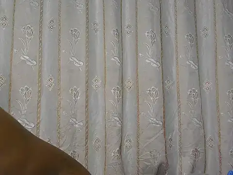 Snapshot of missvibe_xx chatting on June 30, 2:00 am missvibe xx online show from June 30, 2:00 am