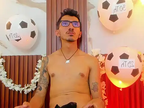 DylanAnderson1 online show from June 11, 12:32 am