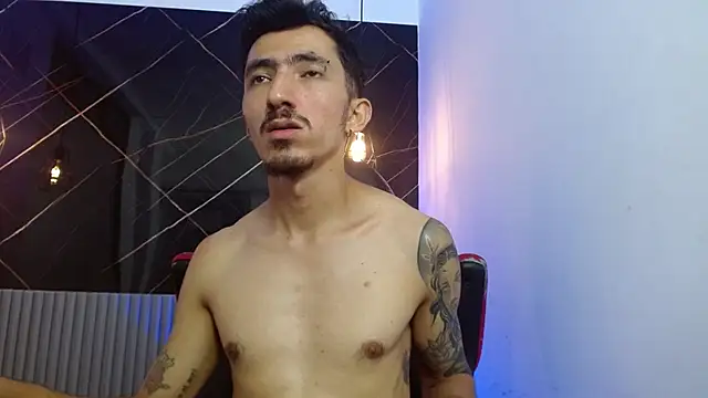 DylanAnderson1 online show from July 14, 2:05 am