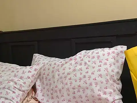 kinkydolll online show from July 4, 7:51 pm