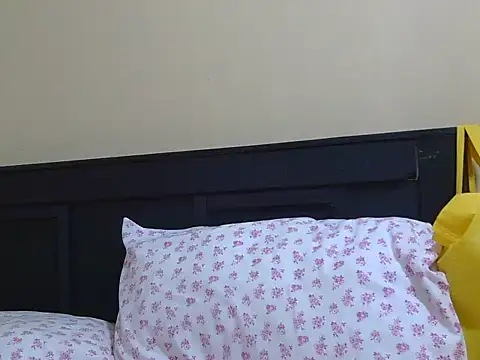kinkydolll online show from July 3, 3:24 am