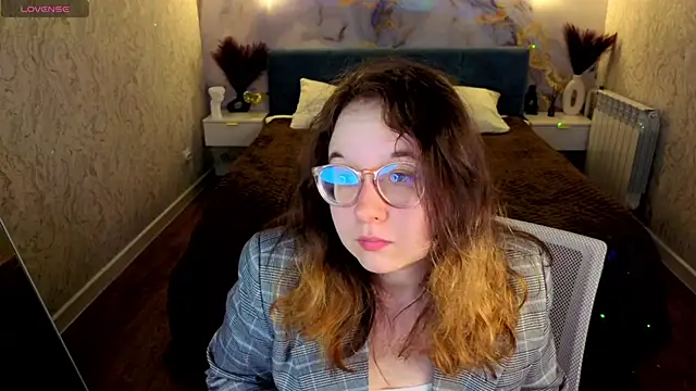 Aleks-casterrr online show from June 19, 5:19 pm