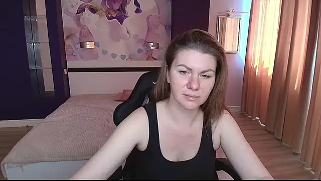 Snapshot of LunaKissesx chatting on June 18, 11:26 am LunaKissesx online show from June 18, 11:26 am