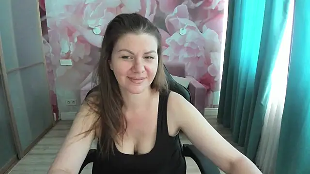 Snapshot of LunaKissesx chatting on July 18, 11:41 am LunaKissesx online show from July 18, 11:41 am