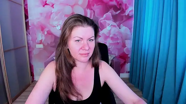 Snapshot of LunaKissesx chatting on July 9, 1:21 pm LunaKissesx online show from July 9, 1:21 pm
