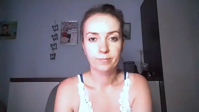 Snapshot of JenniferAlone chatting on June 30, 8:20 pm JenniferAlone online show from June 30, 8:20 pm