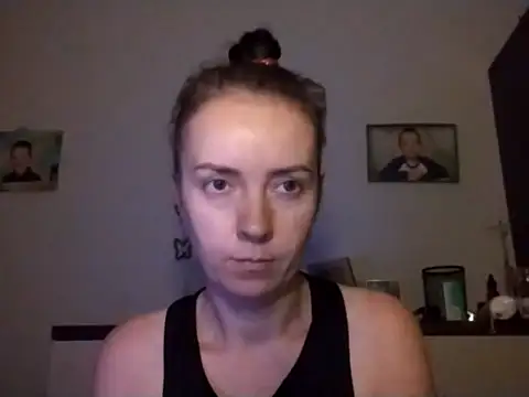 Snapshot of JenniferAlone chatting on July 5, 8:05 pm JenniferAlone online show from July 5, 8:05 pm