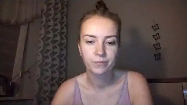 Snapshot of JenniferAlone chatting on July 26, 8:27 pm JenniferAlone online show from July 26, 8:27 pm