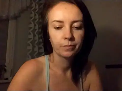 Snapshot of JenniferAlone chatting on July 14, 8:15 pm JenniferAlone online show from July 14, 8:15 pm