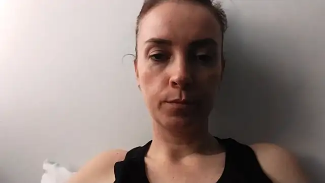 Snapshot of JenniferAlone chatting on June 15, 2:17 pm JenniferAlone online show from June 15, 2:17 pm