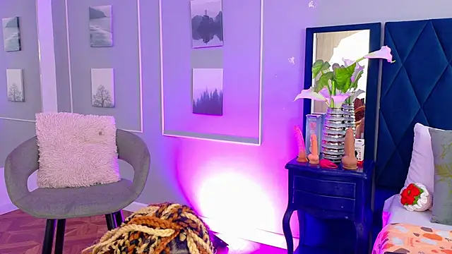 Aria Peach  online show from July 16, 8:28 pm