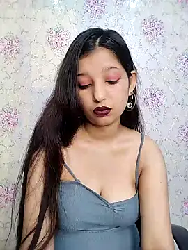 Snapshot of Queen_Rosyy chatting on June 16, 2:22 am Queen Rosyy online show from June 16, 2:22 am