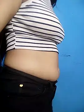 Snapshot of Queen_Rosyy chatting on June 12, 3:37 am Queen Rosyy online show from June 12, 3:37 am