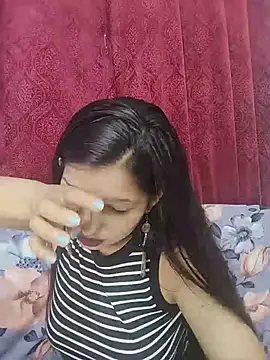Snapshot of Queen_Rosyy chatting on July 24, 3:35 am Queen Rosyy online show from July 24, 3:35 am