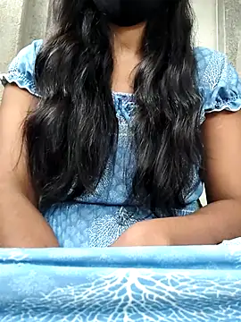 Snapshot of Tanvi-j chatting on July 10, 4:56 am Tanvi-j online show from July 10, 4:56 am