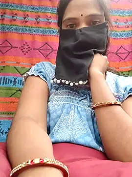 Snapshot of Tanvi-j chatting on July 13, 5:51 am Tanvi-j online show from July 13, 5:51 am