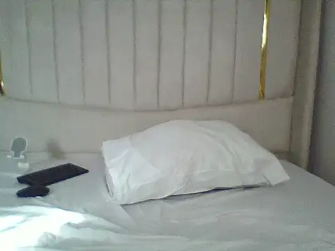 pleasureme 1 online show from June 8, 1:33 pm