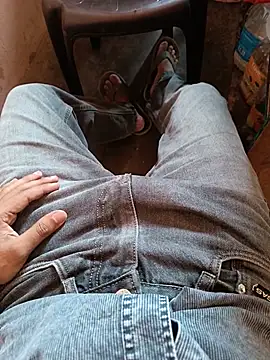 Desindianbull69 online show from July 24, 4:30 am